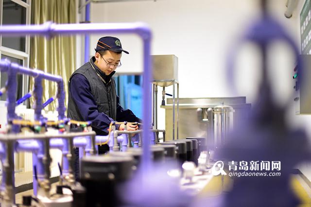 高清：揭秘地铁洗车节水奇招 八成废水可回收