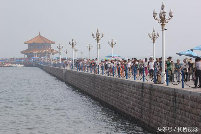 这8张图带你看来青岛到栈桥旅游有多火