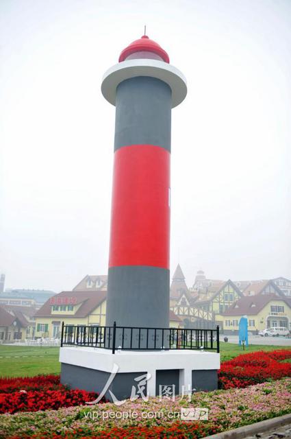 一带一路国家灯塔亮相金沙滩啤酒城