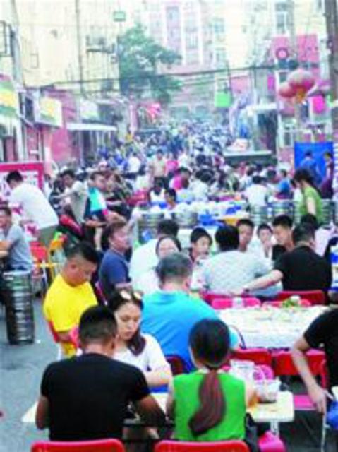 营口路美食街:今年青岛之夏 请留住各路酒客 营口路美食街:今年青岛之夏 请留住各路酒客