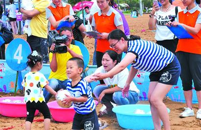 青岛120名萌宝“爬”上央视舞台