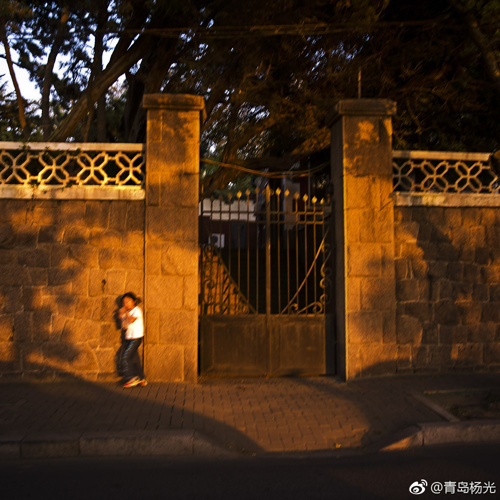 老街光影 和我在青岛老城的街头走一走