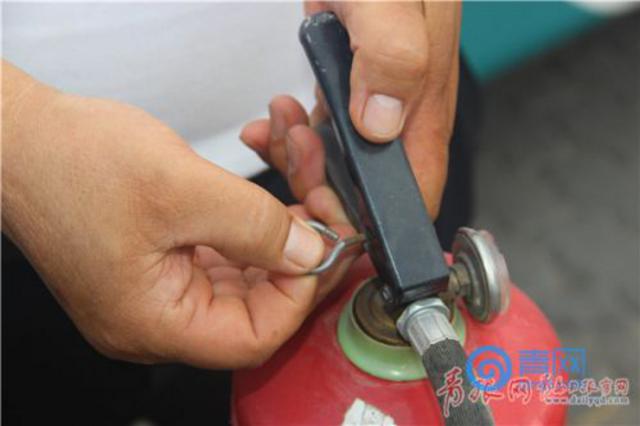 公交必修课 紧急时刻能救命的9个逃生设施