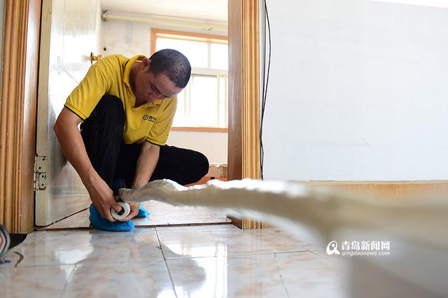 【新青年】90后空调安装工:衣服从白天湿到黑