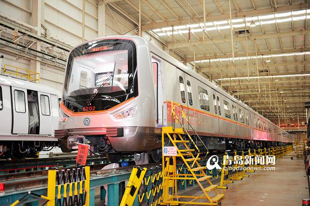 高清:2号线三大换乘站建设提速 年底东段通车