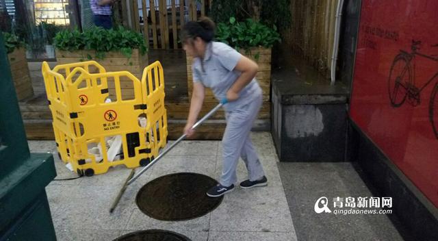 宁夏路地铁站雨水倒灌 地铁紧急排水现已恢复