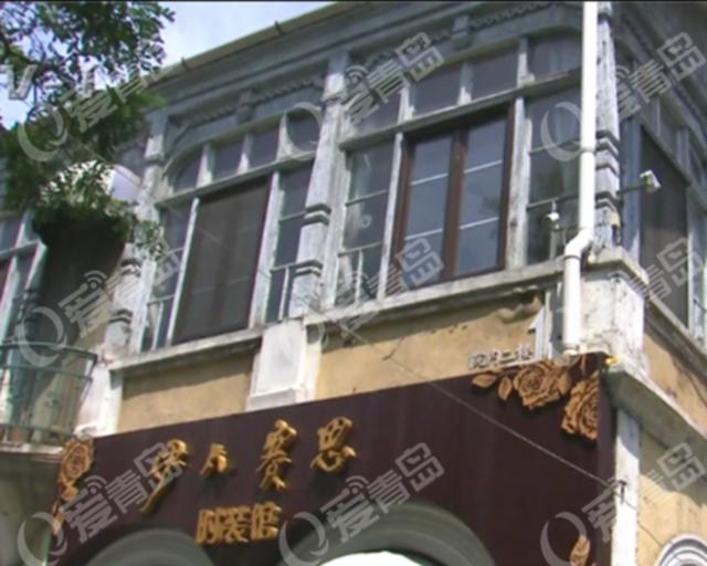 肥城路17号德式老楼成危房 内部损坏严重