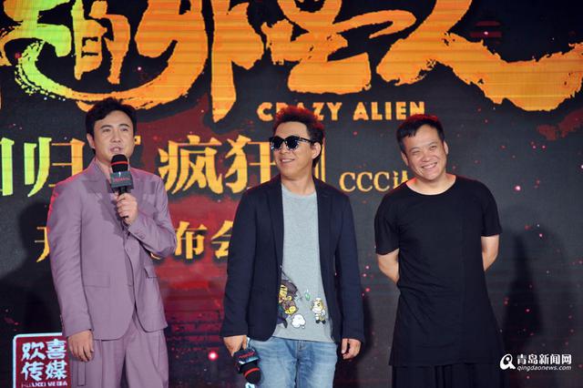 高清:宁浩西海岸拍新片 与黄渤沈腾组新铁三角
