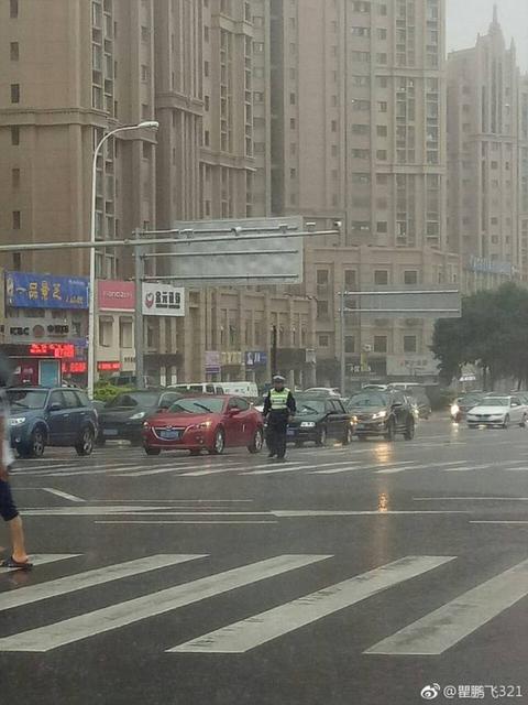青岛暴雨倾盆 这些易积水路段要注意！(图)