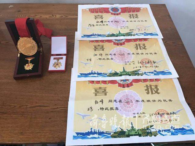 朱日和大阅兵队伍里有咱青岛小伙 你注意他没