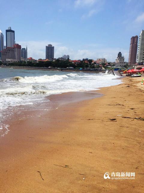 洗海澡喽! 青岛八大海水浴场7月迎客798万人次 洗海澡喽! 青岛八大海水浴场7月迎客798万人次