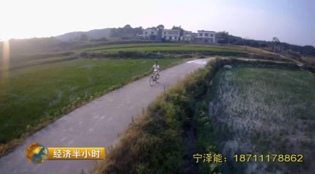 几度泪奔!爷爷一毛钱一毛钱为孙女攒学费(图) 几度泪奔!爷爷一毛钱一毛钱为孙女攒学费(图)