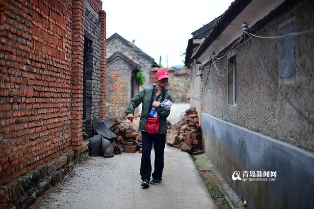 【青岛故事】报纸哥孙达帅：想让儿子过得好