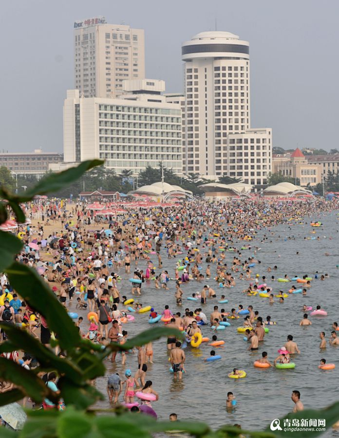 市区今天最高31℃ 各大浴场依然下饺子