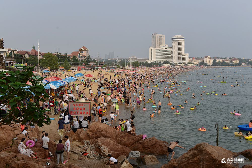 市区今天最高31℃ 各大浴场依然下饺子