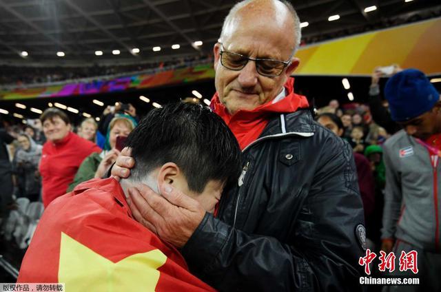 中国首金！2017田径世锦赛巩立姣女子铅球夺冠