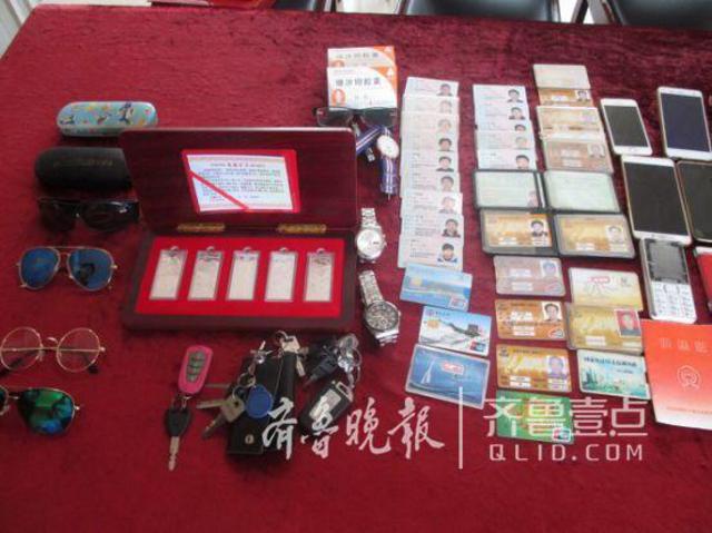 谁在公交车上丢了这些东西？赶快前来认领！