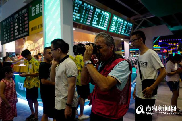 世界摄影大咖走进西海岸 聚焦青岛国际啤酒节