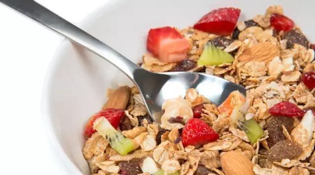 关注健康:坑你的钱还让你胖 这10种食物别买了 关注健康:坑你的钱还让你胖 这10种食物别买了