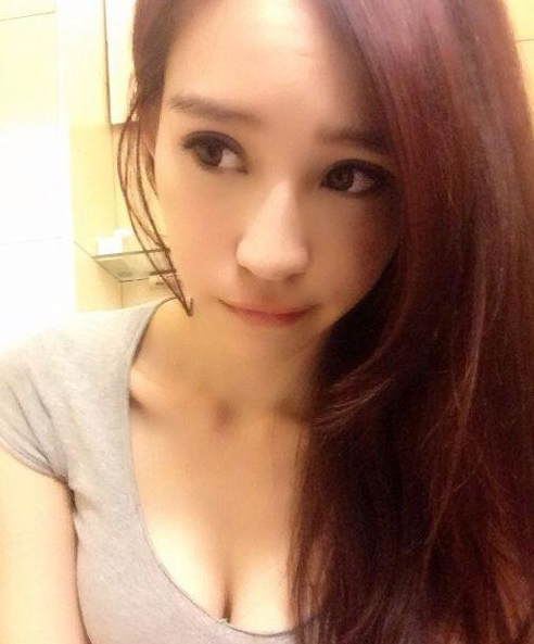 最美包子妹DIDI走红海量私照曝光 穿热裤秀出好身材