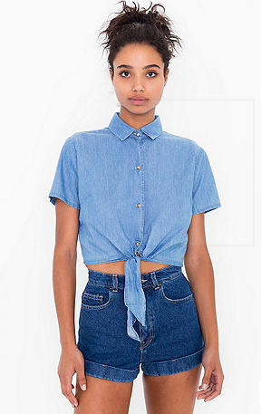 杨幂也撞衫 让女神们爱不释手的蓝衬衫