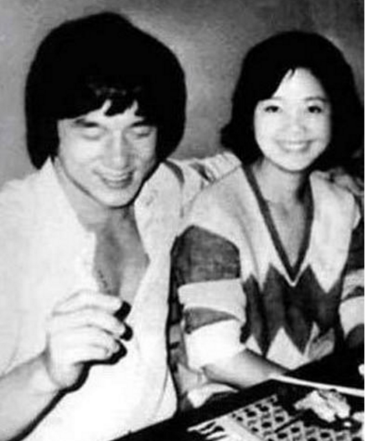 那些被成龙抱过的女星 唯她让成龙面露难色