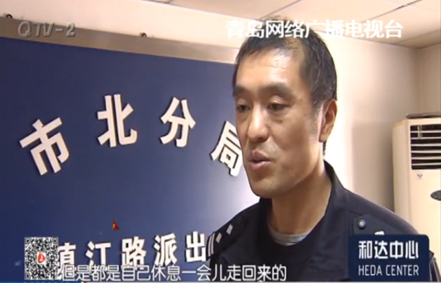 老人突发高血压摔倒 暖心民警背她回家 老人突发高血压摔倒 暖心民警背她回家