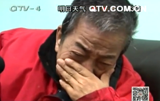 七旬老人养老院出走 幸遇热心公交司机